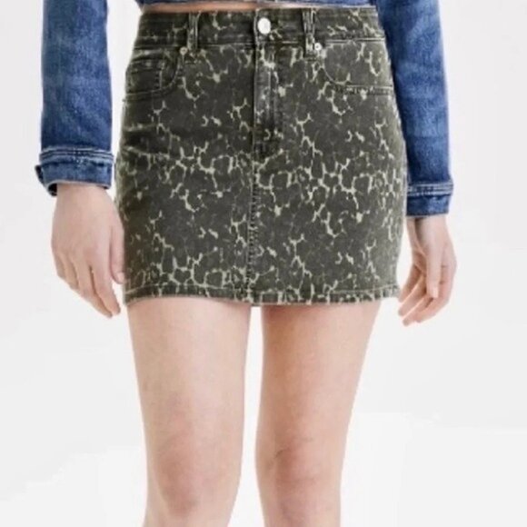 American Eagle NEW Hi-Rise Mini Skirt Ne(x)t Level Size 4 Stretch Green Leopard - Picture 3 of 8